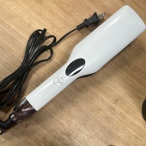 Double plate flat iron